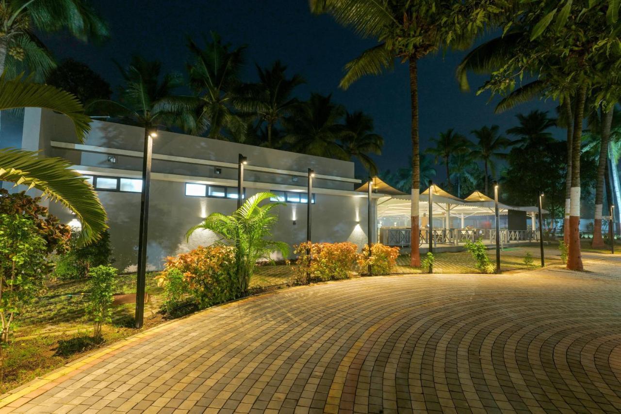 Gold Beach Villa Daman Exterior foto