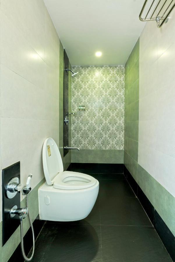 Gold Beach Villa Daman Exterior foto